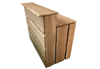 Theke Rustikal aus Eiche mit Totwurml�chern und Astl�chern