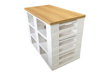 Messetheke Upcycling aus Paletten weiß lackiert